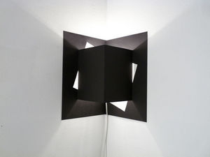 WELL WELL DESIGNERS - pop up cube noir - Applique