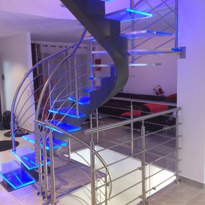 ESCALIERS DE FRANCE -  - Escalier Hélicoïdal