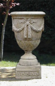 Regia Style Flame urn