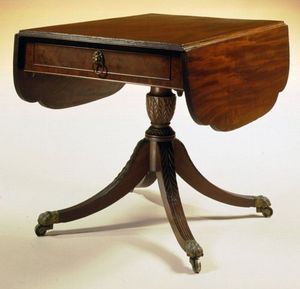CARSWELL RUSH BERLIN - very fine federal carved mahogany breakfast table - Square Dining Table