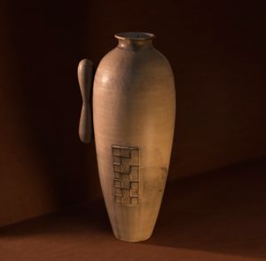 NICOLETTE JOHNSON - assemblages - Amphora