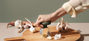 EVA SOLO -  - Garlic Press