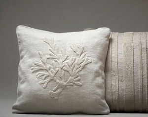 Mastro Raphaël - corallo natur art tessuto glaigston - Square Cushion