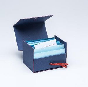 FABRIANO BOUTIQUE - fil rouge business card box  - Briefablage