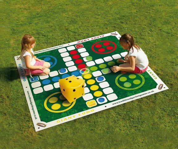 Traditional Garden Games - Puzzle-Traditional Garden Games-Jeu de Petits chevaux de jardin géant 200x200cm